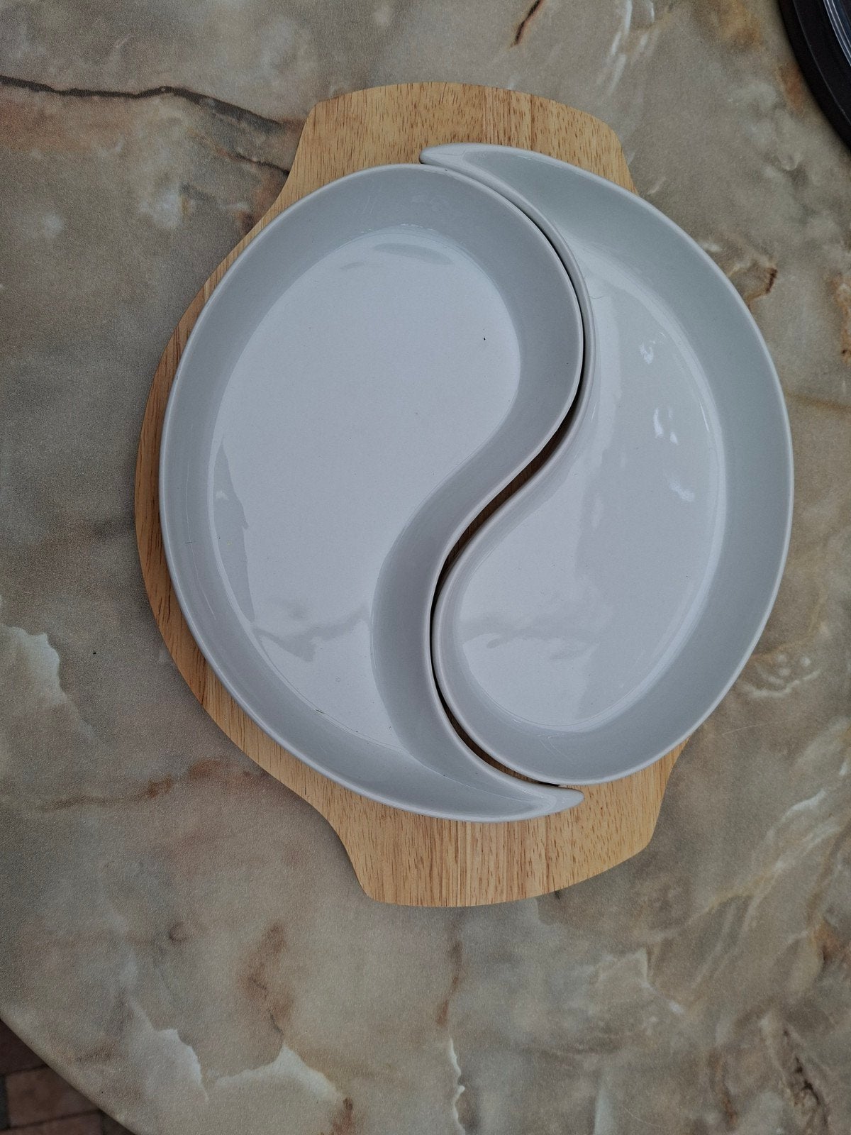 Yin Yang serveerschaal met houten onderstel, Ophalen, Overige typen, Hout, Zo goed als nieuw