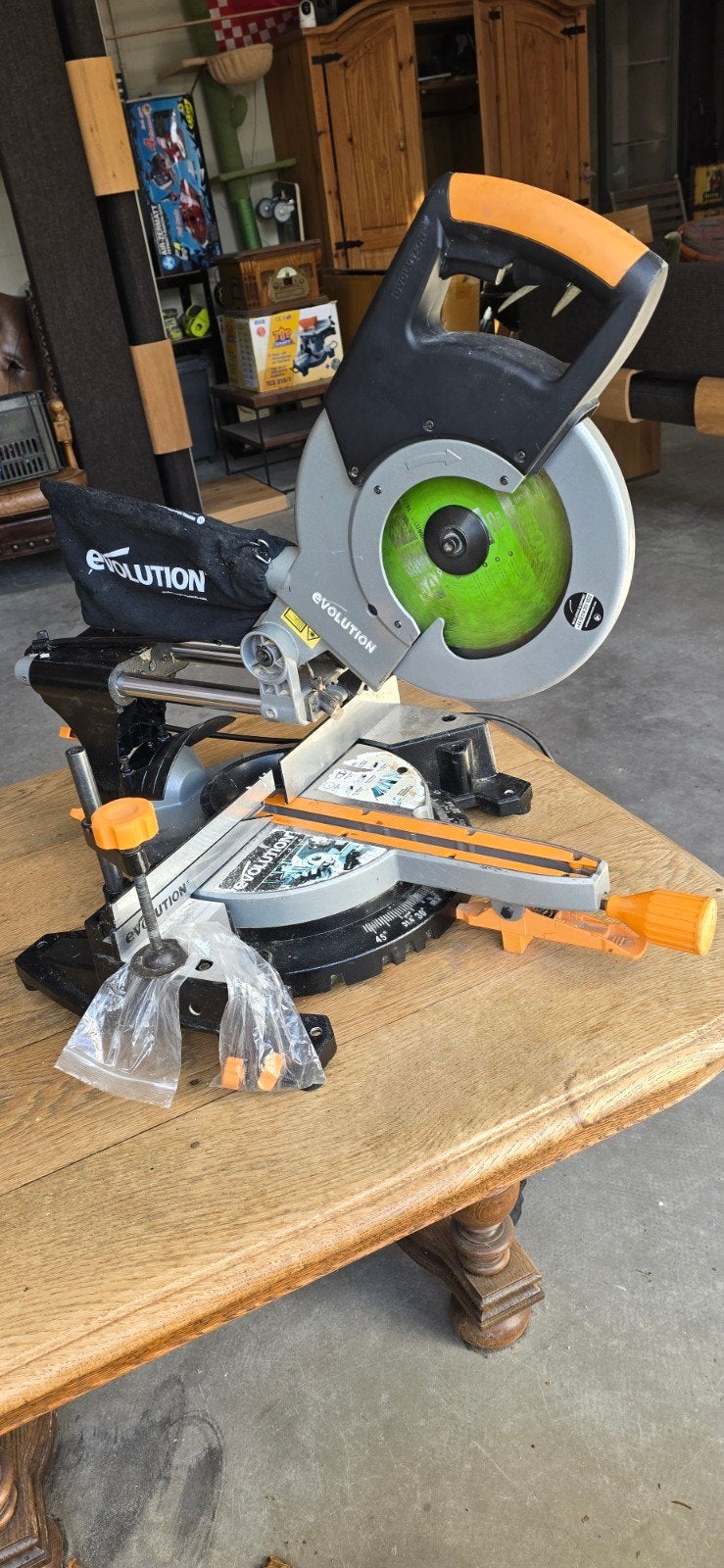 Evolution Rage 3 Verstekzaag, Ophalen, 1200 watt of meer, Afkortzaag, 70 mm of meer
