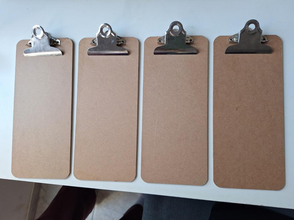 4 klembordjes, zo goed als nieuw, hardboard, Ophalen of Verzenden, Zo goed als nieuw