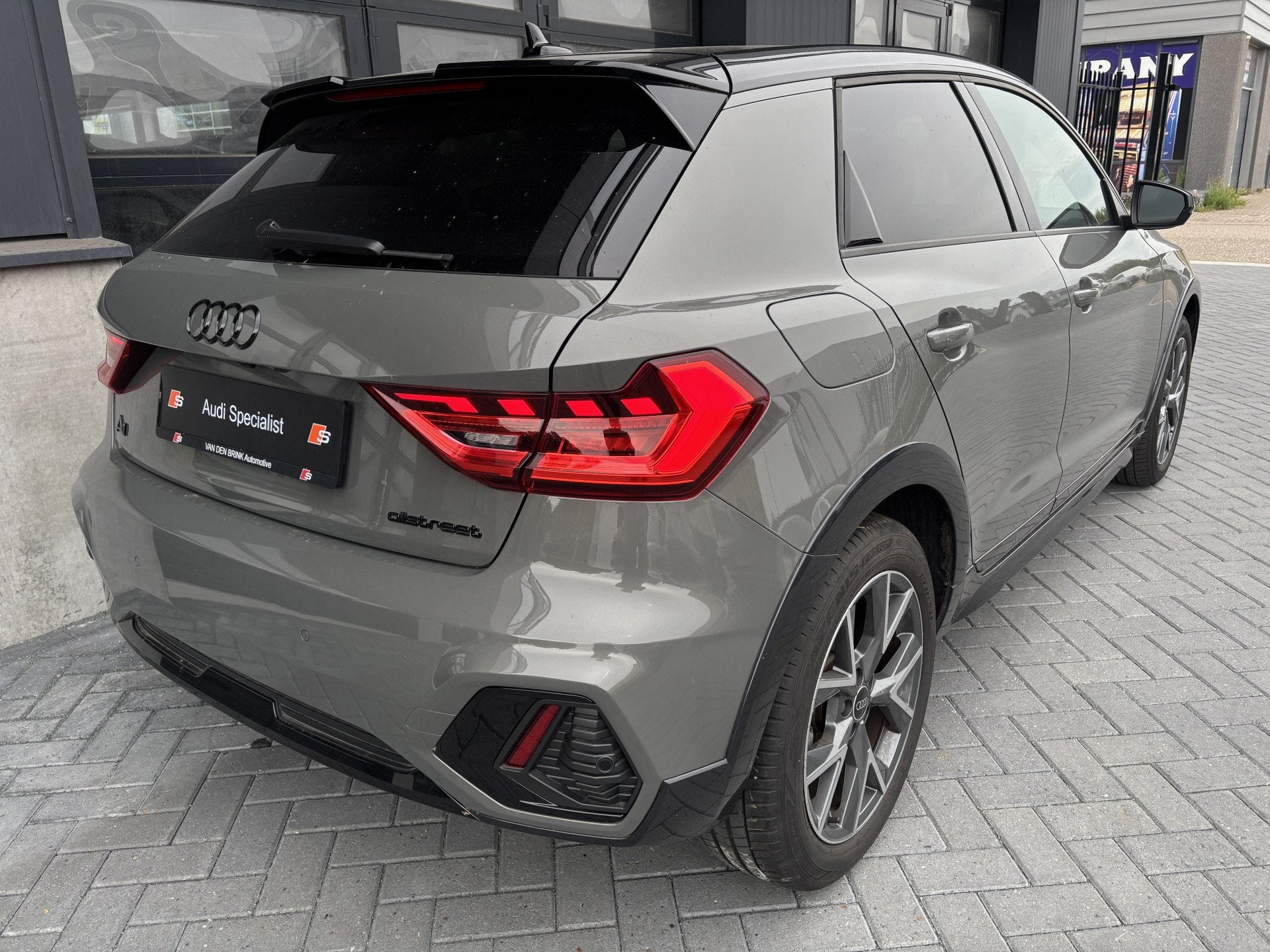 Audi A1 allstreet 30 TFSI S-Line Black Ed. Chronos Grey, Leder en Stof, Origineel Nederlands, Bedrijf, 3 cilinders