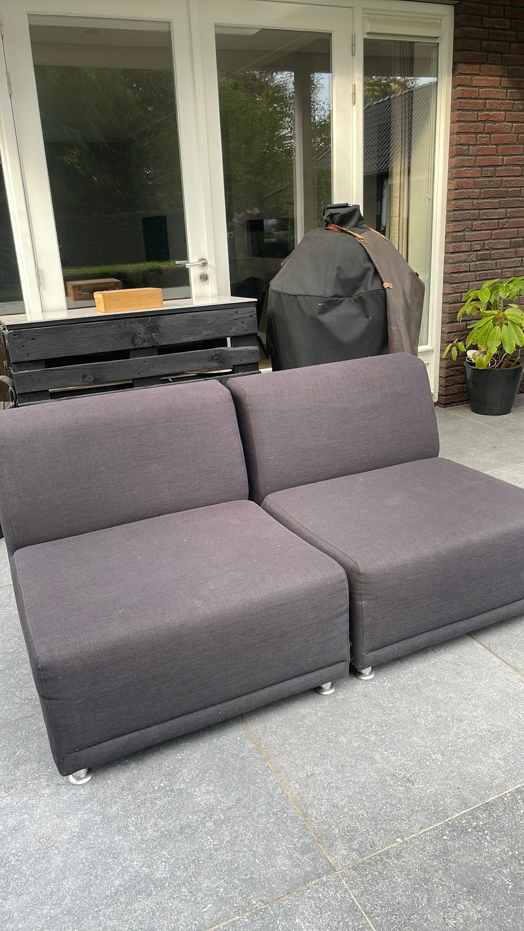 Gratis 2 losse fauteuils die je kunt koppelen, Huis en Inrichting, Ophalen, Gebruikt, 75 tot 100 cm, 50 tot 75 cm