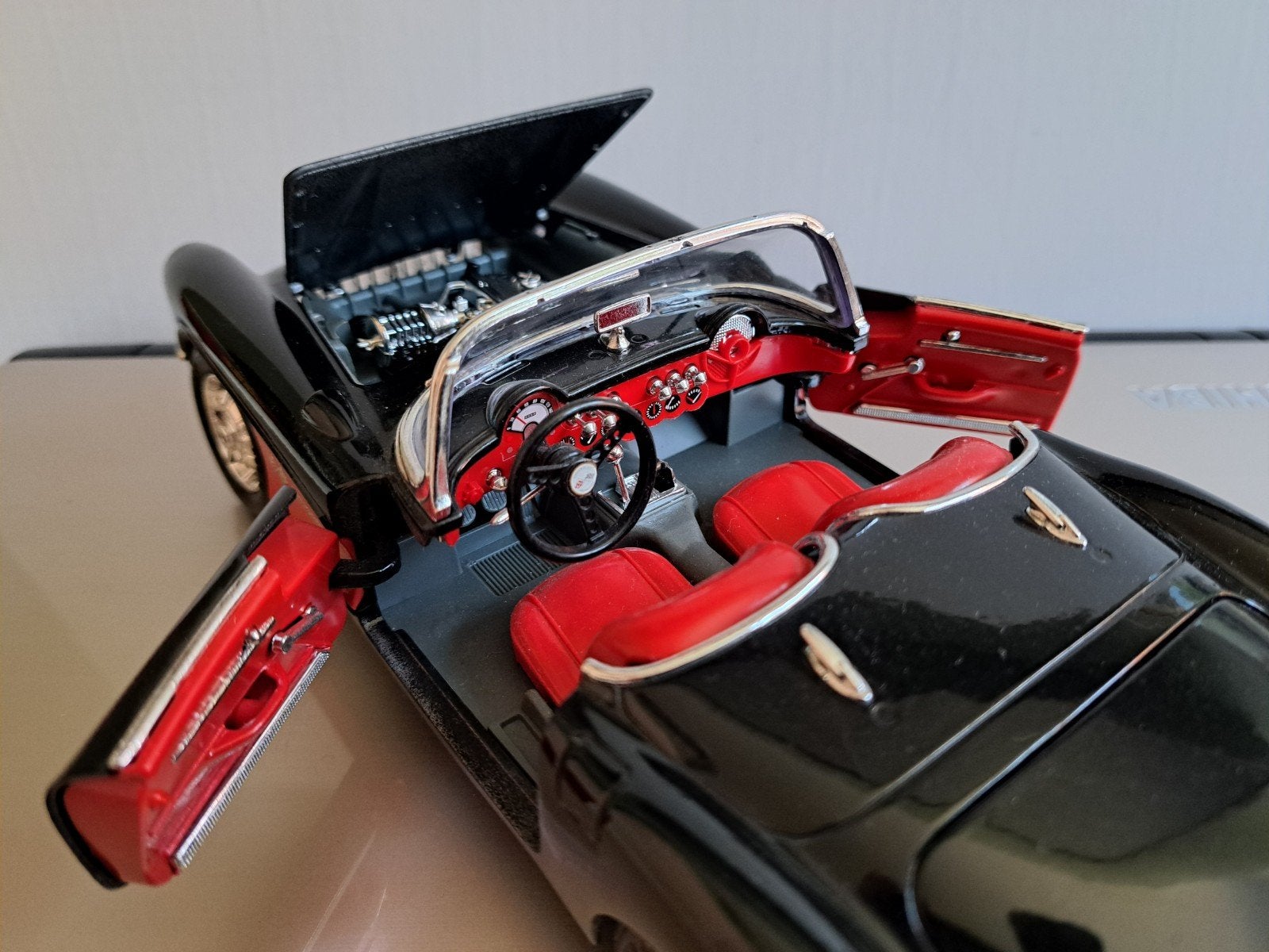 Chevrolet Corvette 1957, Bburago 1:18, nieuw, Ophalen of Verzenden, Nieuw, Bburago