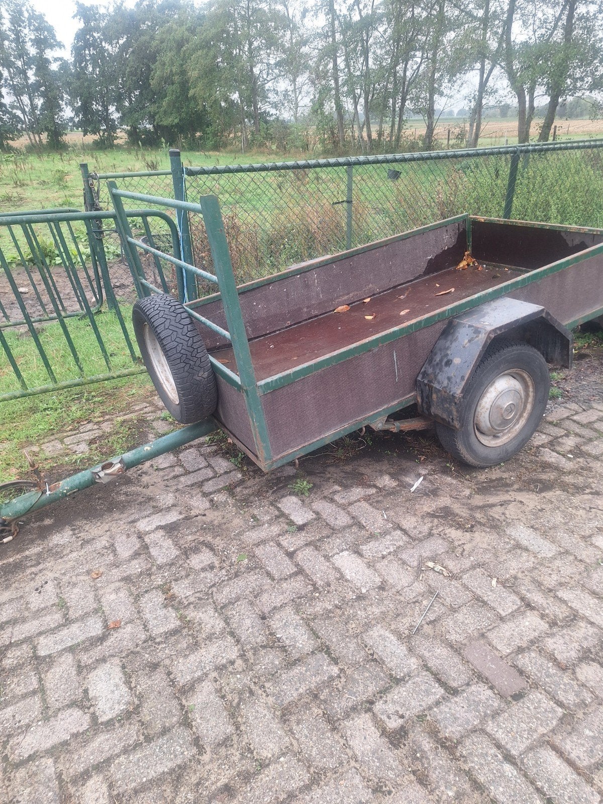 Degelijke aanhanger met bladveren - 2,20 x 1,25, Ophalen, Gebruikt