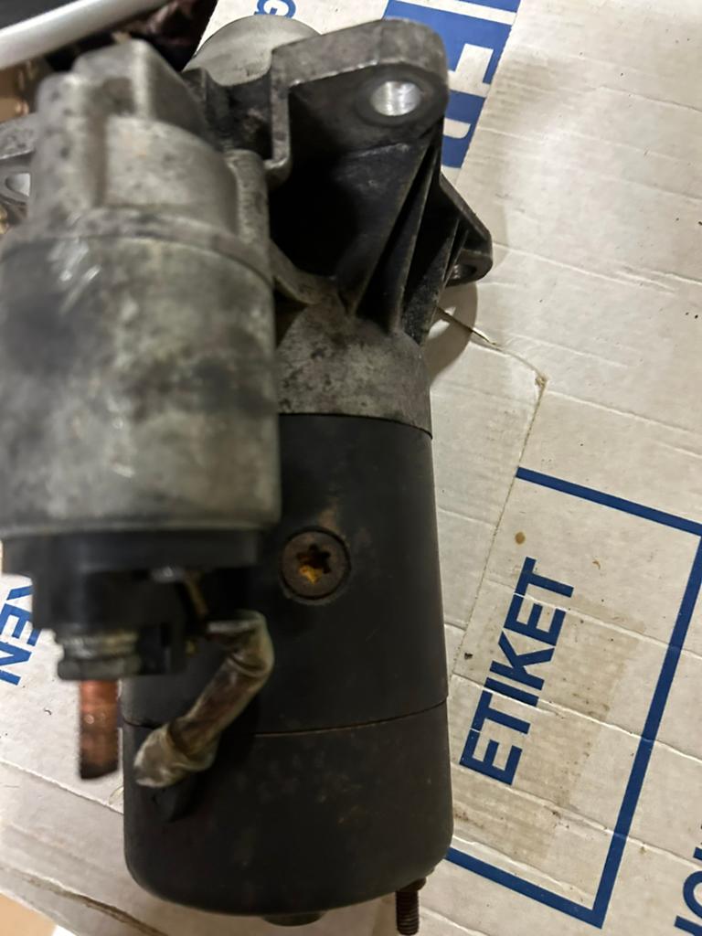 Startmoter (kapot) uit Defender, Auto-onderdelen, Transmissie en Toebehoren, Ophalen of Verzenden, Gebruikt, Land Rover