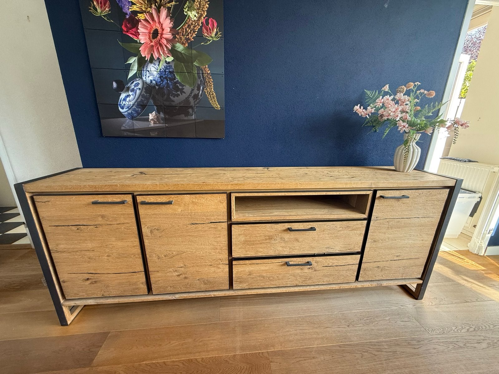 Robuust dressoir van eikenhout met metalen frame, Ophalen, Gebruikt, Eikenhout, 200 cm of meer