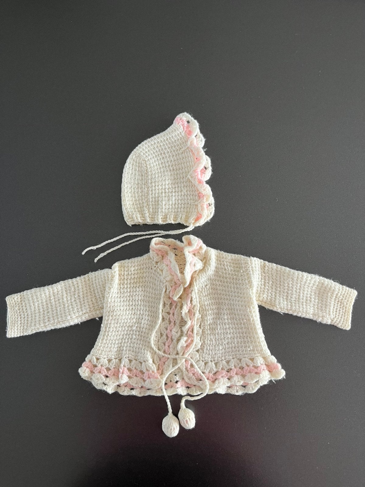 Lief handgemaakt vintage babyvestje met mutsje, Ophalen of Verzenden, Zo goed als nieuw, Meisje