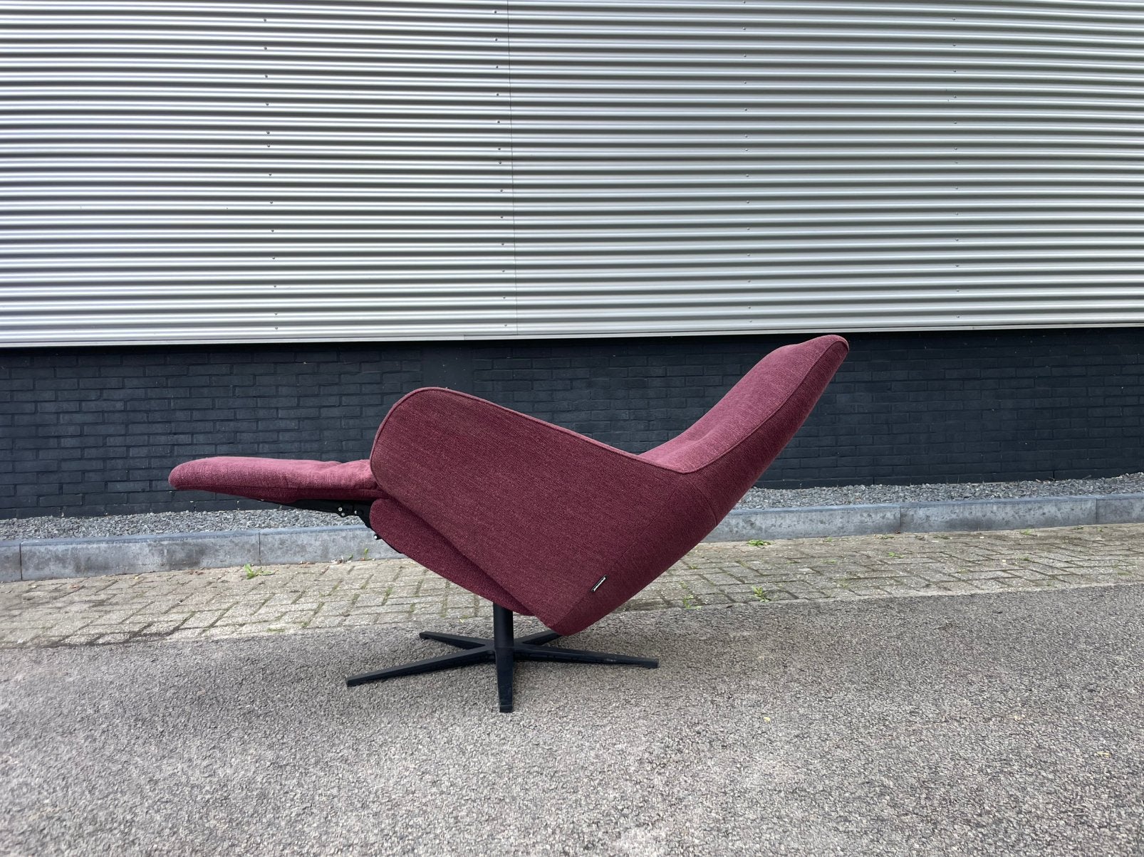 Mooie prominent relax fauteuil / relax stoel rood XL, Minder dan 75 cm, Ophalen of Verzenden, 50 tot 75 cm, A