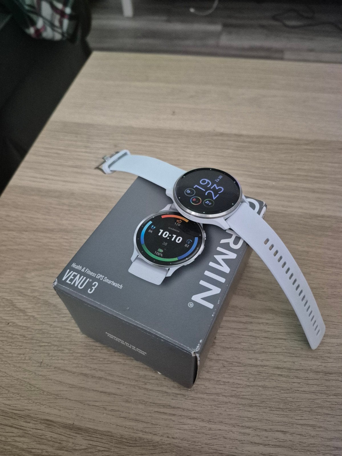 Garmin venu3 wit met garantie en extra bandjes, Wit, Ophalen of Verzenden, Zo goed als nieuw, Hoogte
