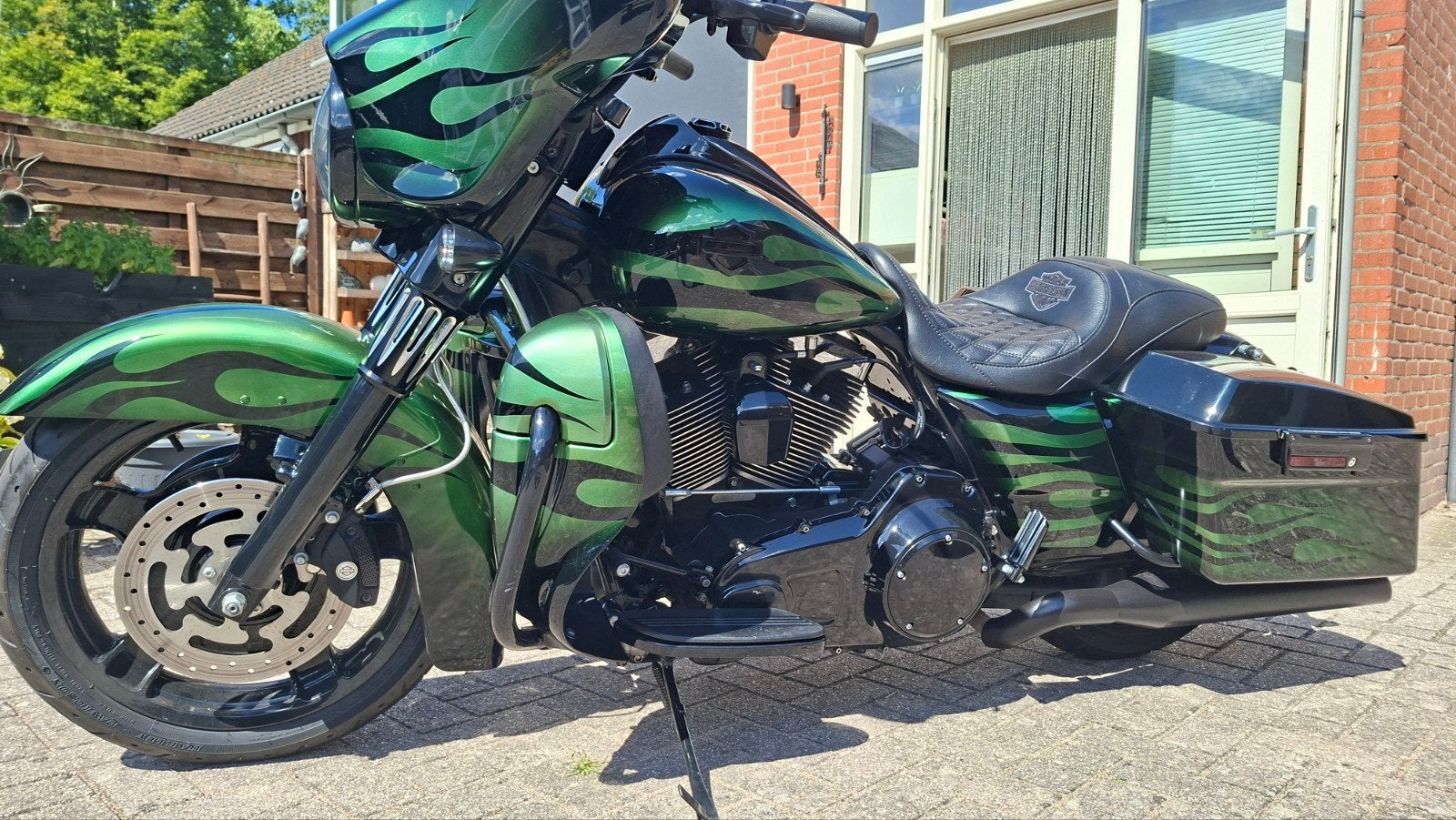 Harley-Davidson Street Glide -  Custom Paint, 2 cilinders, 1690 cc, Occasion, Cruise Control