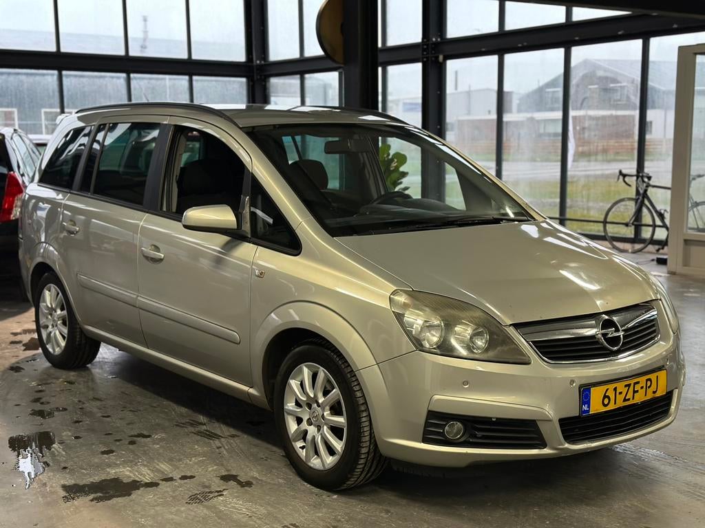 Opel Zafira 2.2 Automaat - Cruise - Airco - Trekhaak - APK, Euro 5, Stof, 4 cilinders, 7 stoelen
