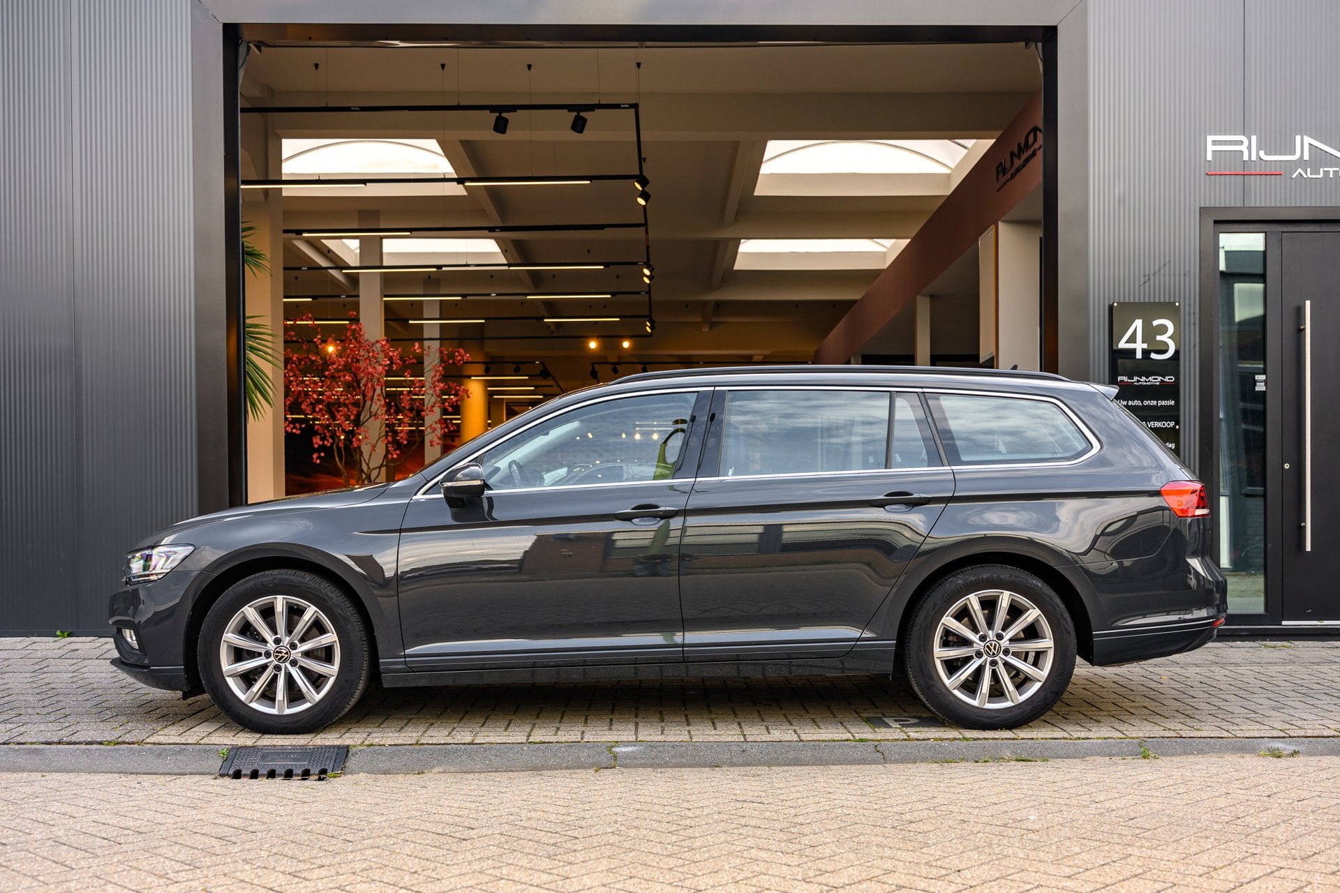 Volkswagen Passat Variant 1.5 TSI Business Plus Pro | Acc |, Auto's, Dealer onderhouden, 4 cilinders, 150 pk, Passat