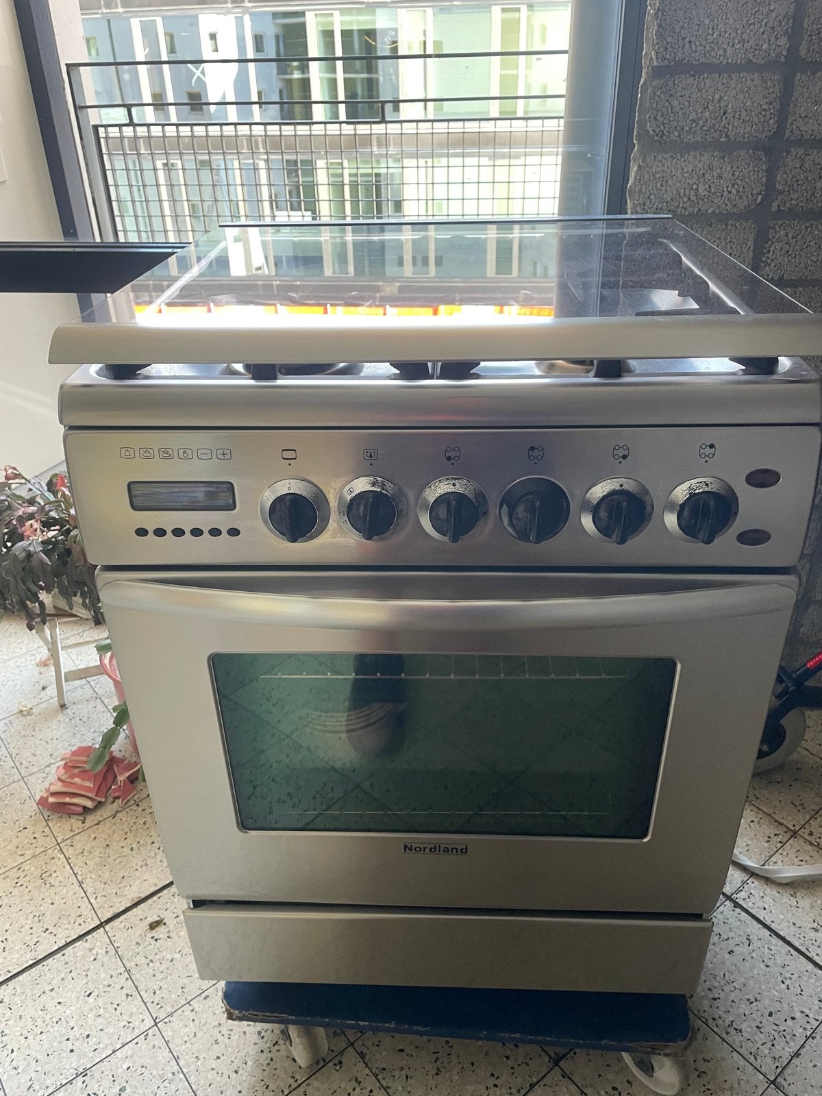 Nordland gasfornuis met oven, Witgoed en Apparatuur, Fornuizen, Gebruikt, ., 60 cm of meer, Gas