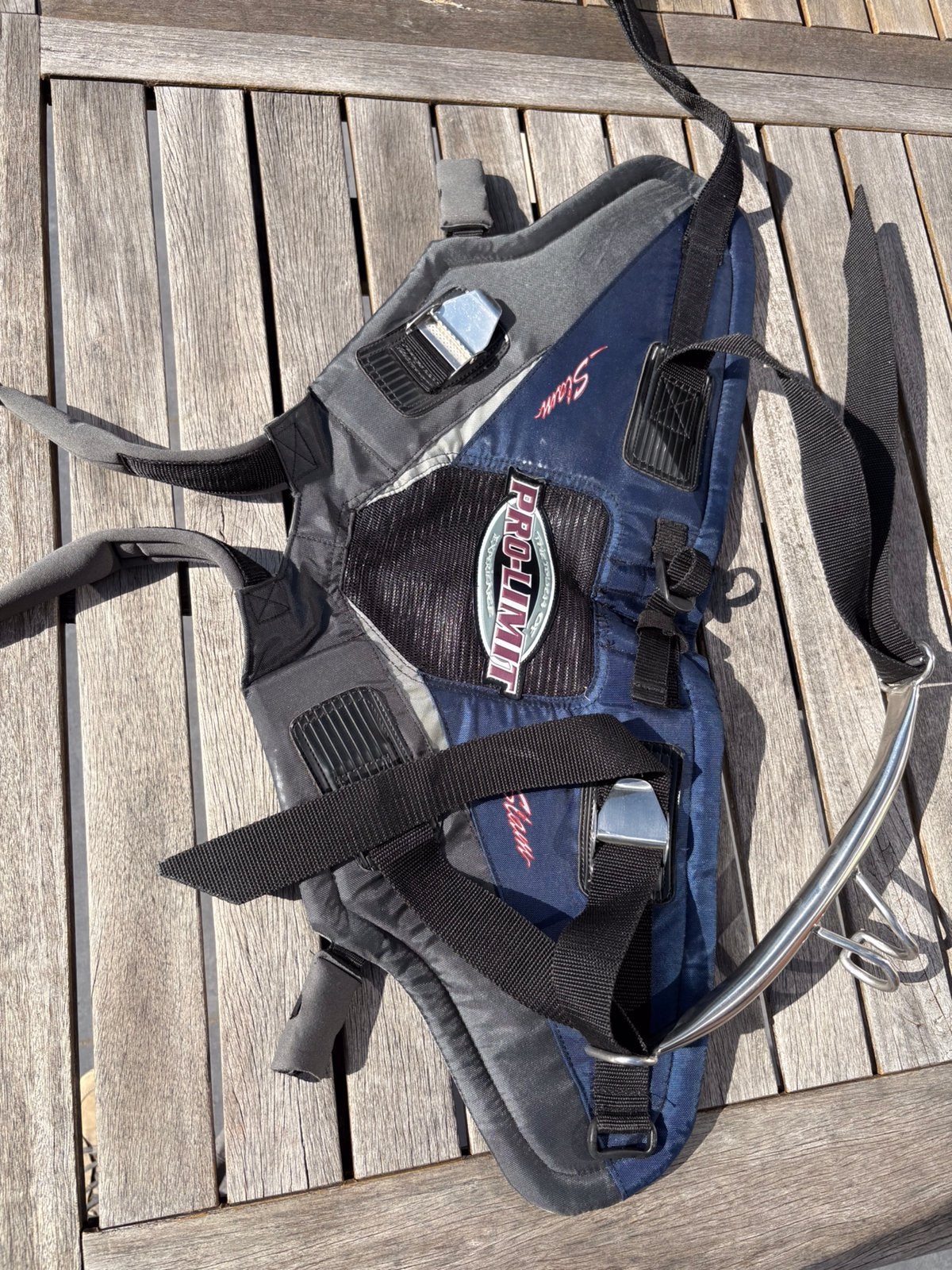 Zittrapeze merk Pro-Limit Slam maat S, Watersport en Boten, Kitesurfen, Geen board, Ophalen, Zo goed als nieuw