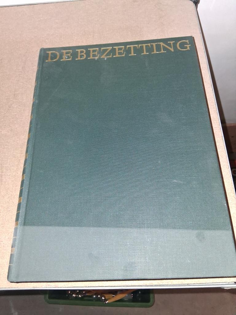 De Bezetting - Dr. L. de Jong (1966), Ophalen of Verzenden, 20e eeuw of later, Gelezen, Dr. L. de Jong