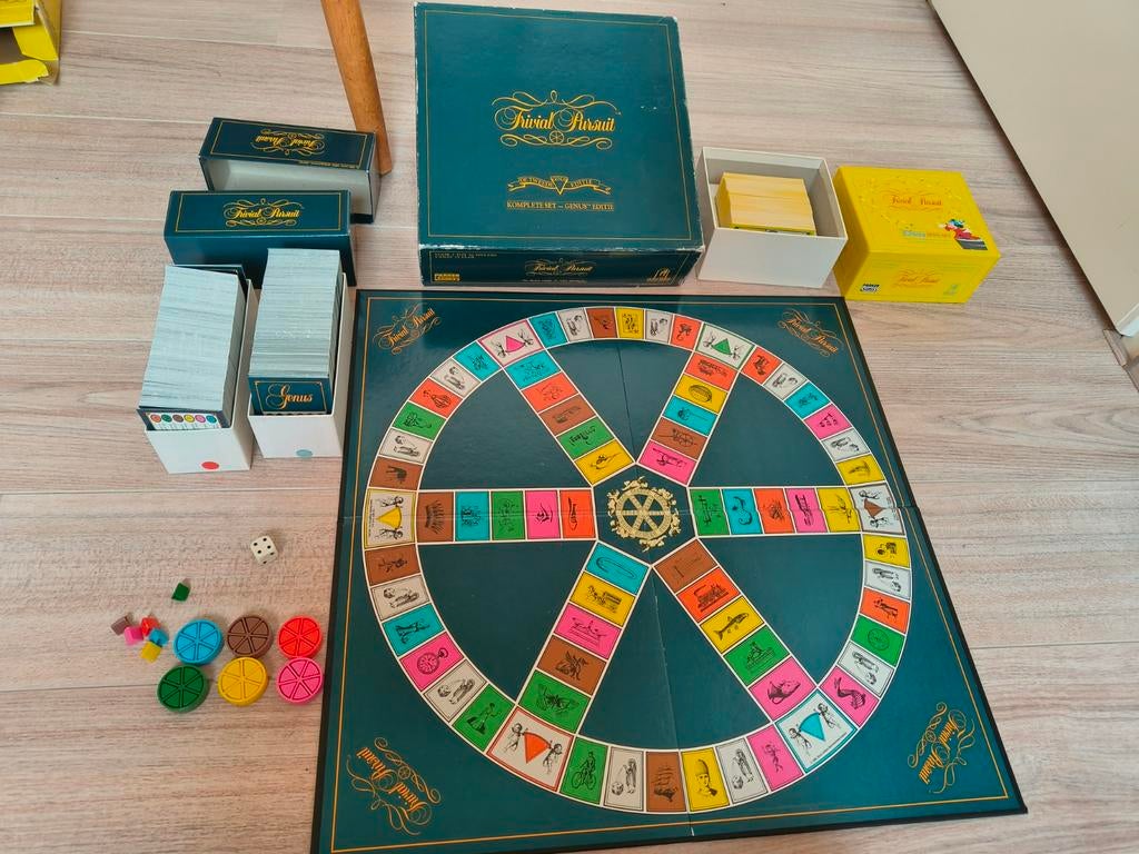 Trivial pursuit en uitbreidingsset disney, Hobby en Vrije tijd, Gezelschapsspellen | Bordspellen, Ophalen of Verzenden, Zo goed als nieuw