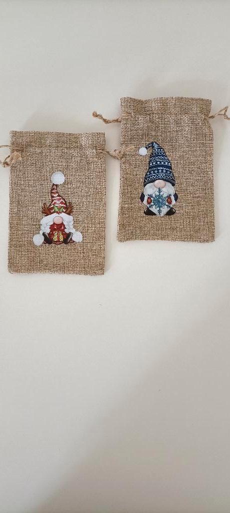 2 kleine jute kerstzakjes, Ophalen of Verzenden, Nieuw, Feestartikel, Kerst of Sinterklaas