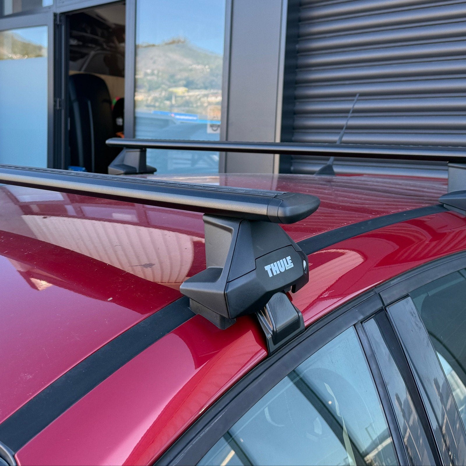 Thule Evo Clamp dakdragerset met WingBar Evo 150 Rangerover, Auto diversen, Ophalen of Verzenden, Zo goed als nieuw
