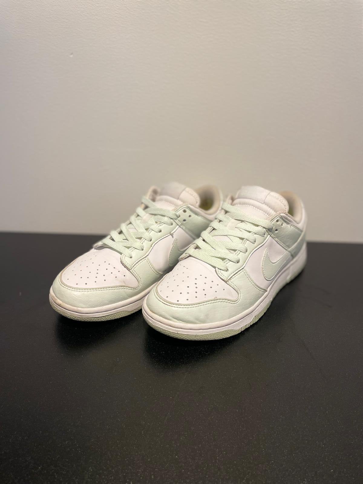 Nike Dunk low Mint green, Overige kleuren, Ophalen of Verzenden, Sneakers of Gympen, Zo goed als nieuw