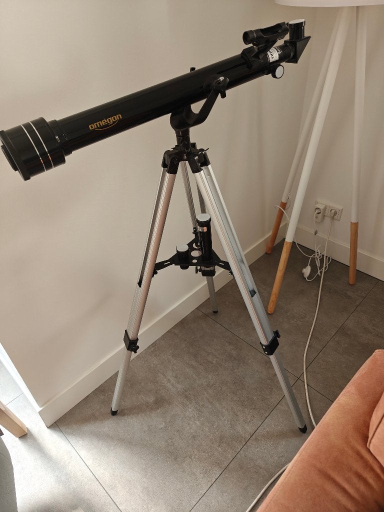Omegon Telescoop AC 60/700 AZ-1, Ophalen, Lenzentelescoop (refractor), Met statief, Zo goed als nieuw