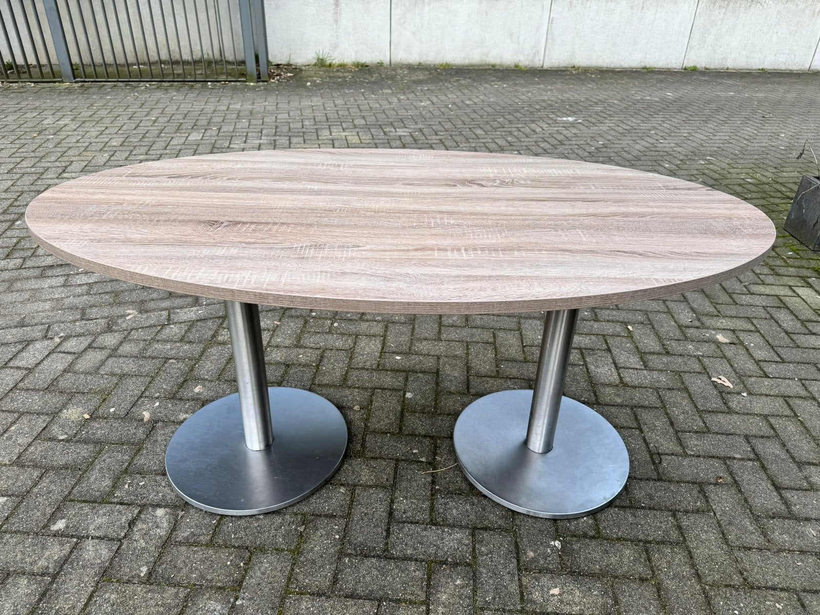 Ovalen eettafel, Ophalen, 50 tot 100 cm, Zo goed als nieuw, Vijf personen of meer