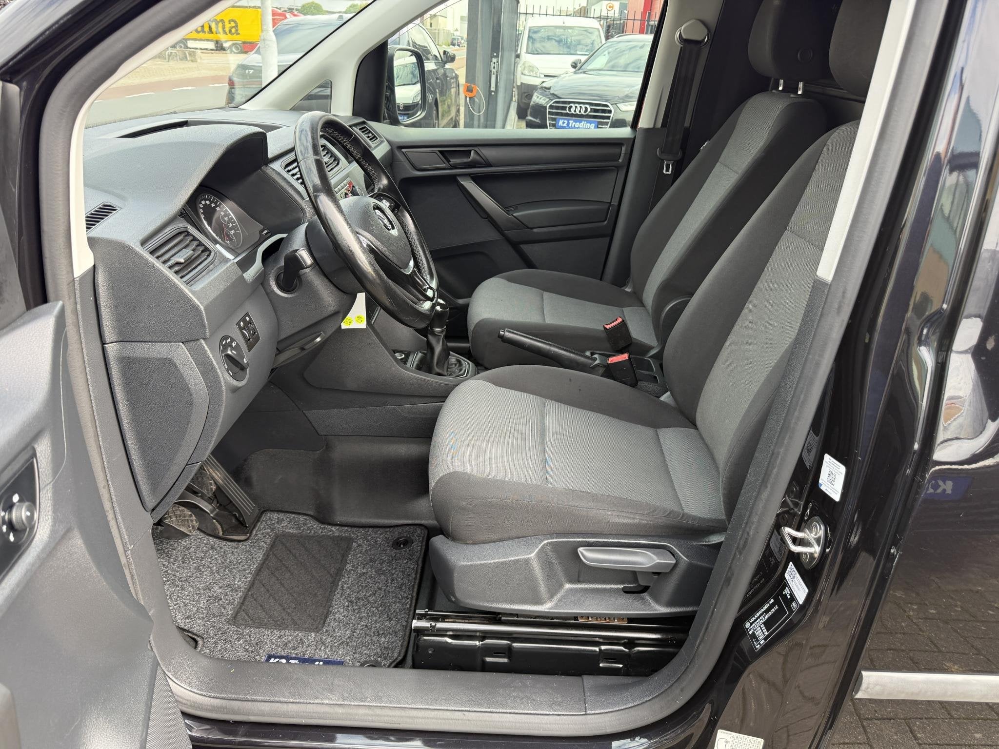 Volkswagen Caddy 2.0 TDI L2H1 BMT Maxi Highline Euro-6 Xenon, Voorwielaandrijving, Stof, Gebruikt, 4 cilinders