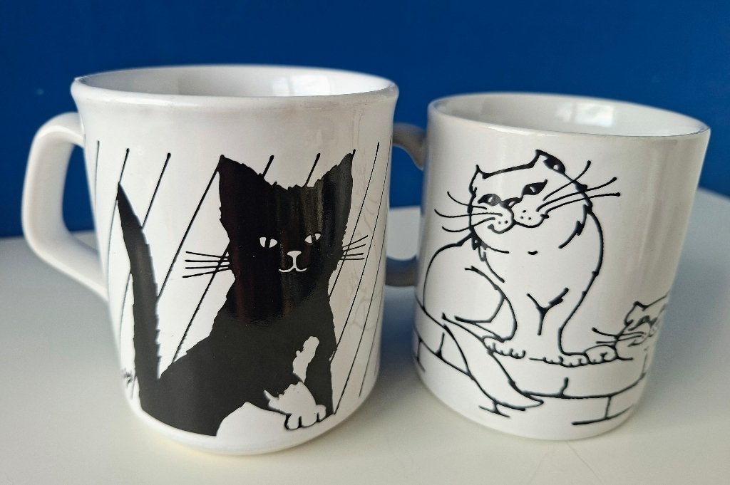 Zwartwit mokken met katten, Gebruikt, Overige stijlen, Aardewerk, Mok