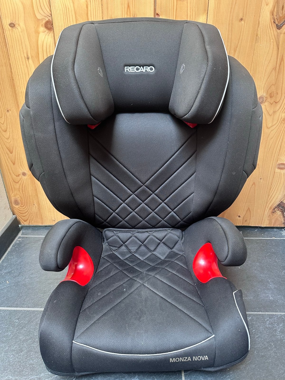 Recaro Monza Nova autostoel - Zwart met rode accenten, 15 t/m 36 kg, Verstelbare rugleuning, Ophalen, Overige merken