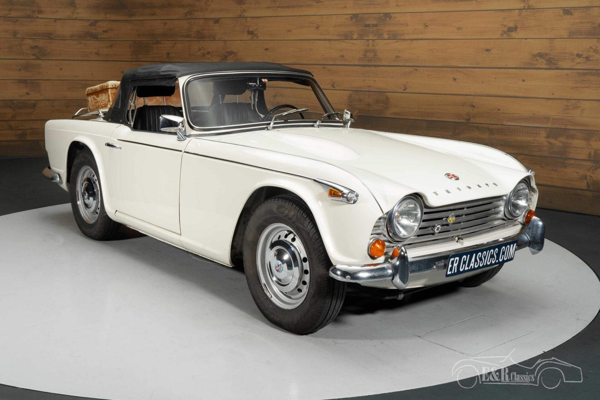 Triumph TR4A IRS Cabriolet | 1966, foto 4