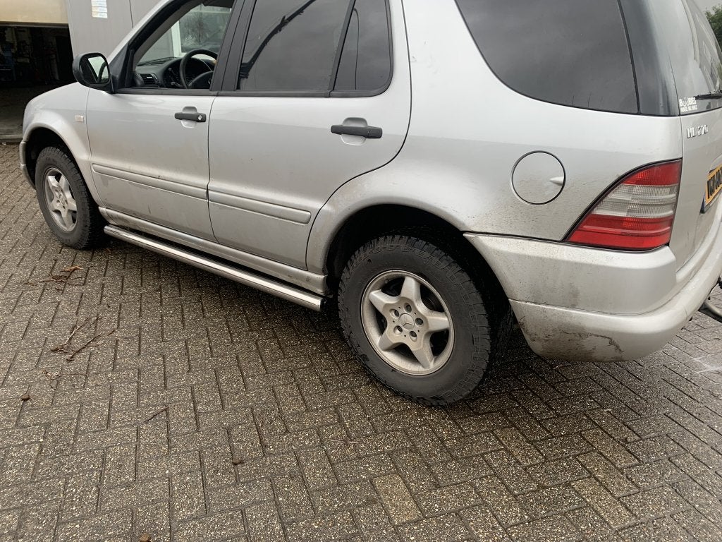 Mercedes-Benz ML W163 Sidebars rechte buis, Niet ingevuld, Niet ingevuld, Niet ingevuld
