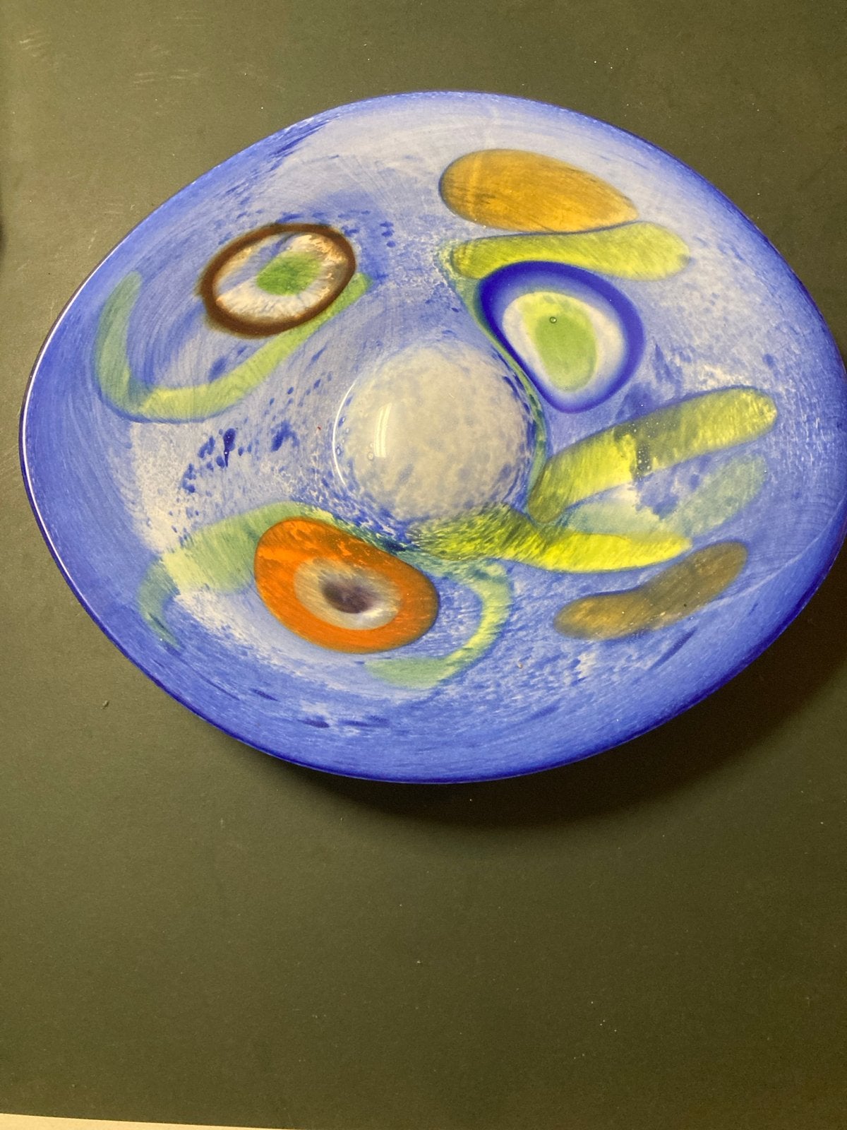 Decoratieve glazen schaal, blauw met kleurrijke accenten, Ophalen