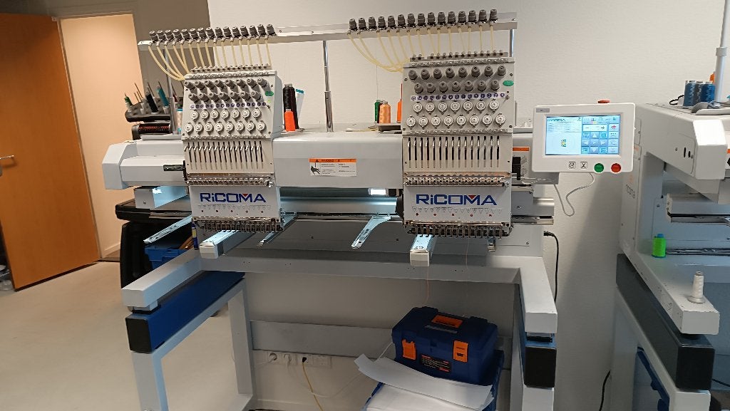 Ricoma 2kops Borduurmachine MT1502, Ophalen, Gebruikt, Machineborduren, Borduurmachine