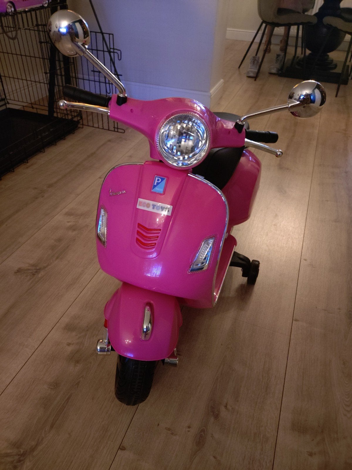 Eco Toys Roze Vespa Elektrische Scooter - Z.G.A.N., Ophalen, Zo goed als nieuw, Overige typen
