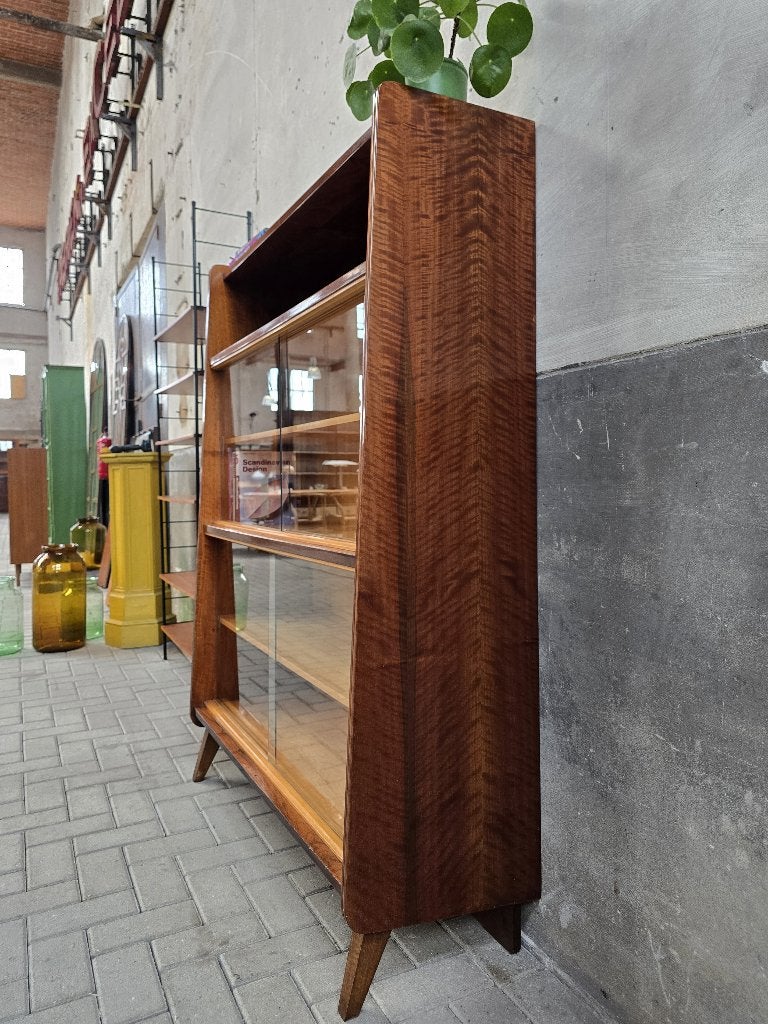 Vintage Jaren 60 Design Vitrine Kast | Retro Vitrinekast, 100 tot 150 cm, Grenenhout, Mid Century Deisgn Jaren 60 70 Vintage Retro