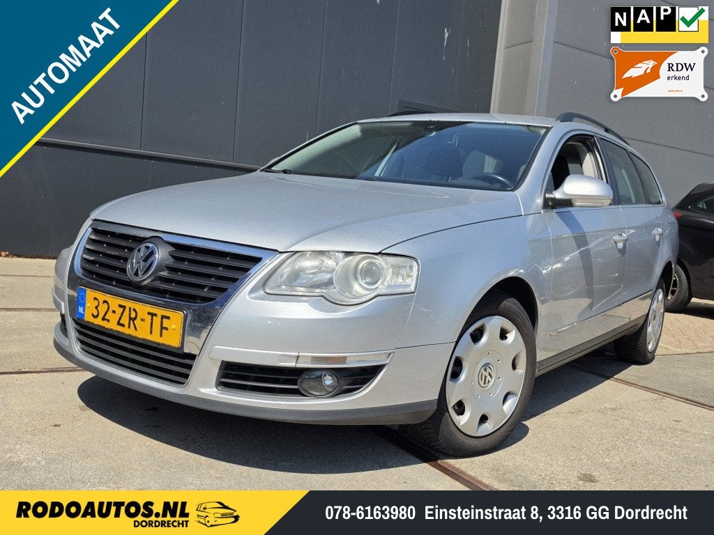 Volkswagen Passat Variant 1.6 FSI Trendline Business Automaa, Auto's, Gebruikt, 4 cilinders, 116 pk, Parkeersensor