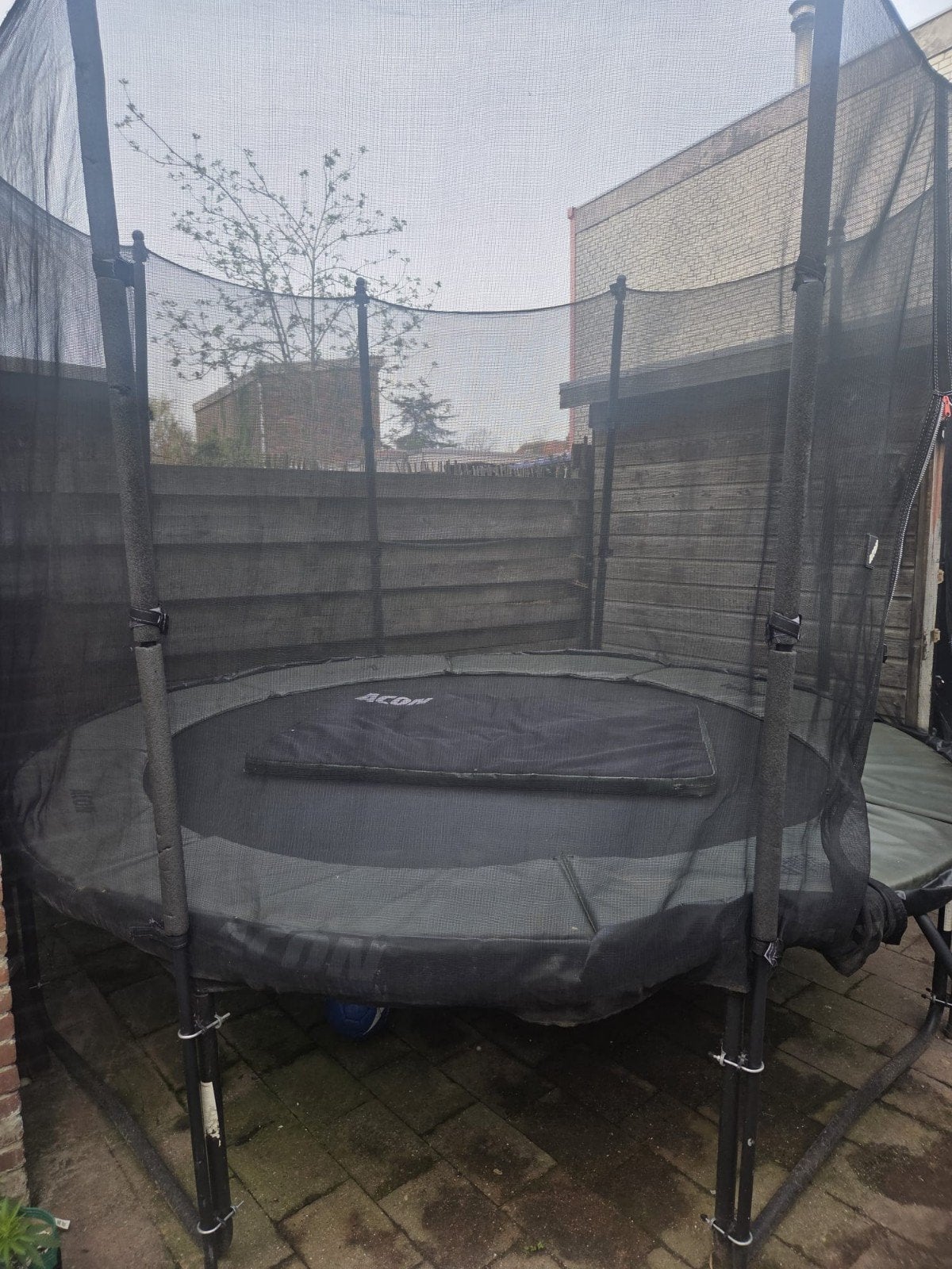 Acon trampoline, Ophalen, Gebruikt