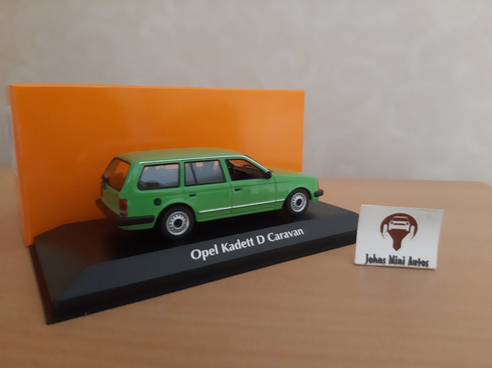 Opel Kadett D Caravan groen 1979 van Maxichamps 1:43, Overige merken, Auto, Nieuw, Ophalen of Verzenden