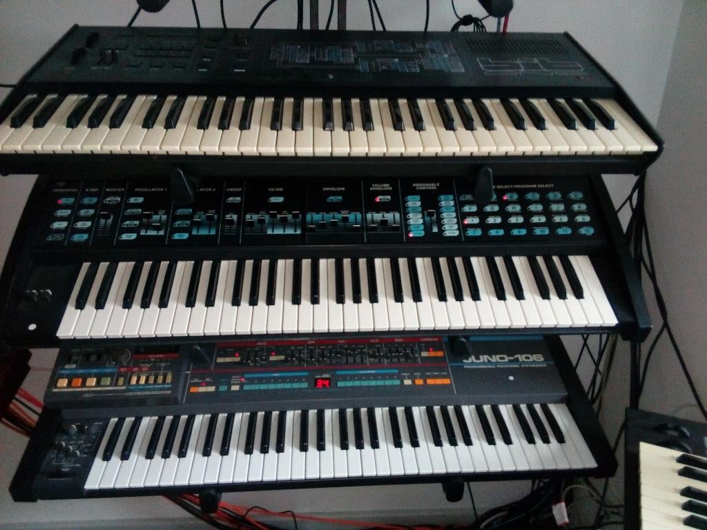 Roland Juno 106 incl zeldzame MSQ 100 sequencer, Muziek en Instrumenten, Synthesizers, Ophalen, 61 toetsen, Roland, Zo goed als nieuw
