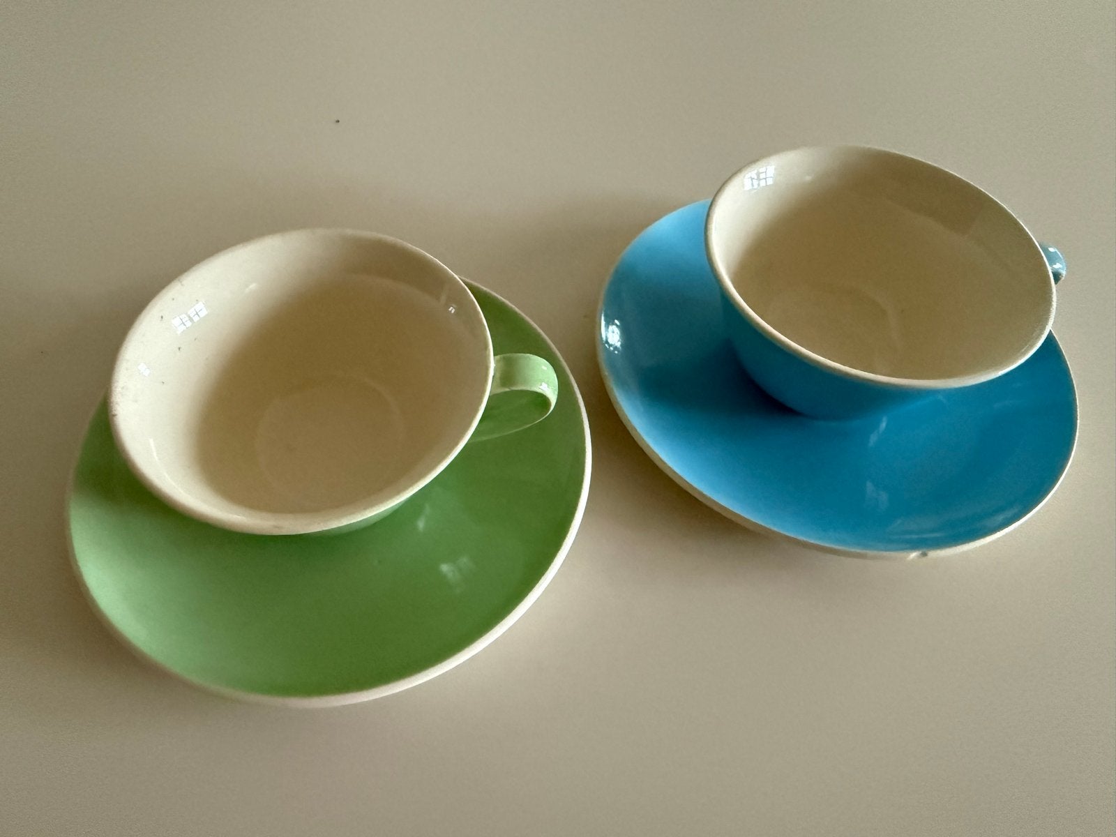 2 Vintage Boch Frères Keramis Kora kop en schotel, Ophalen of Verzenden