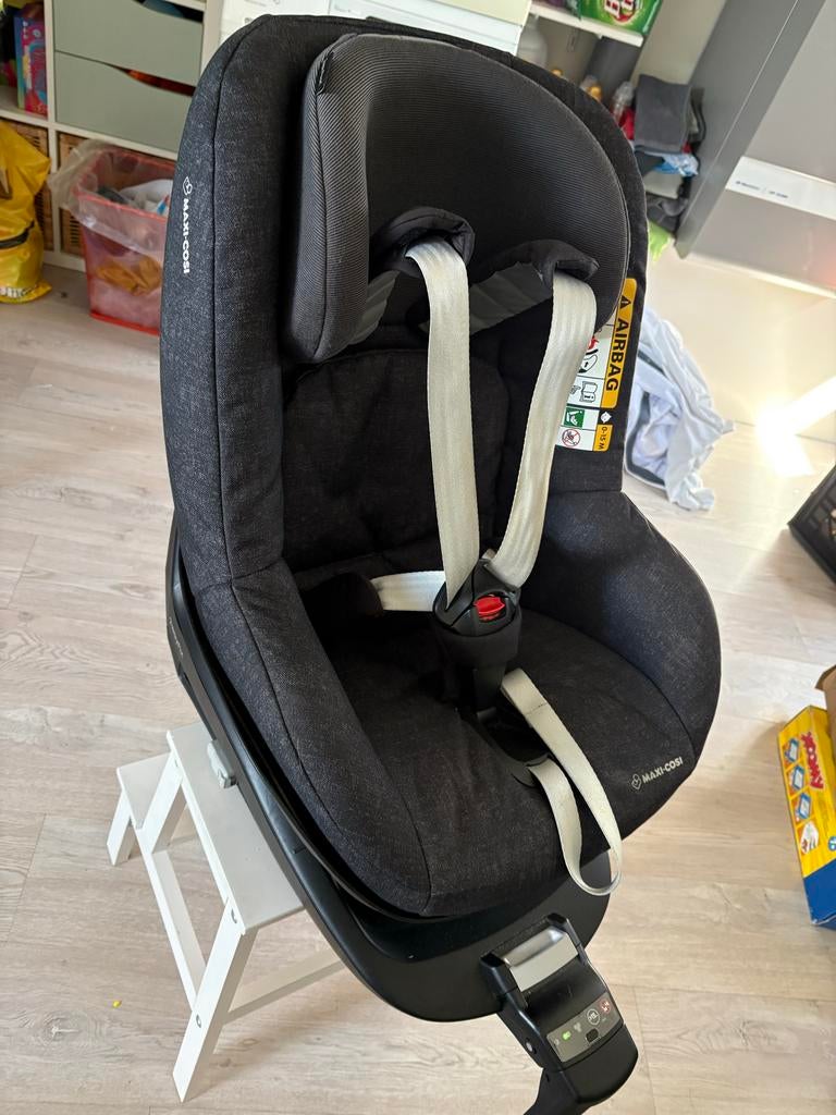 Maxi-Cosi met base en vervolgstoel, Ophalen, Autogordel, Zijbescherming, Zo goed als nieuw