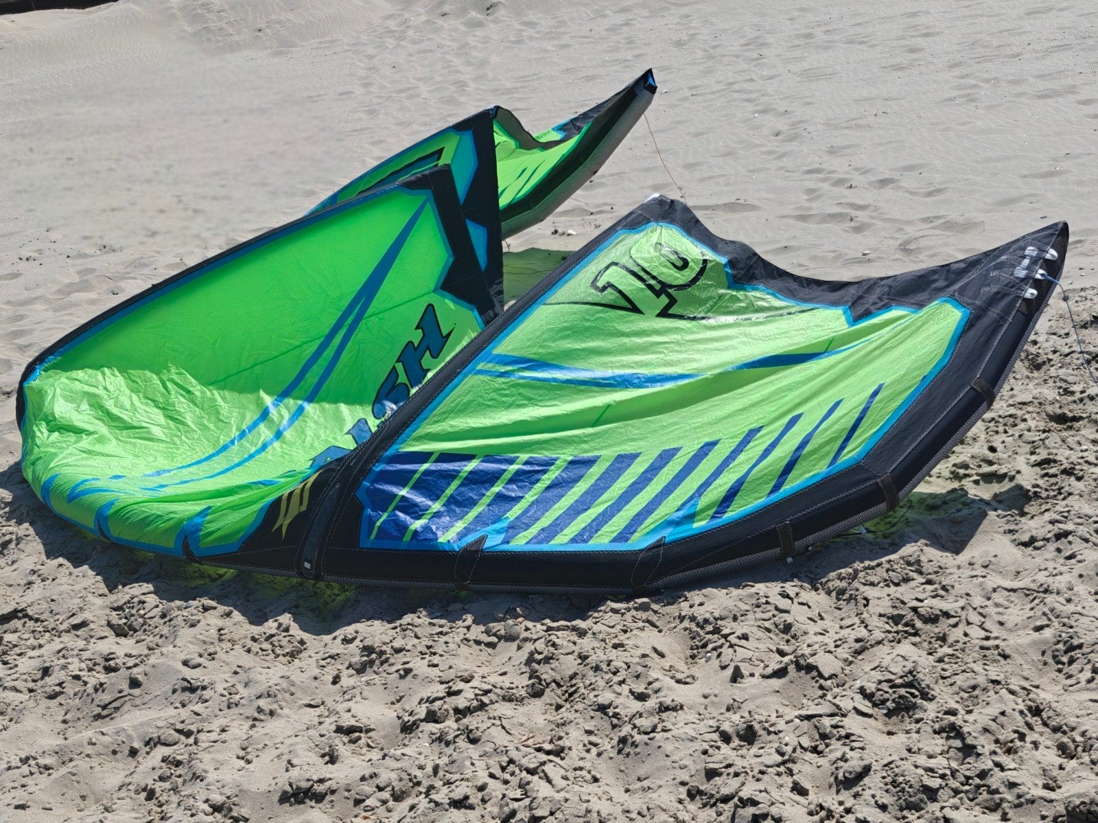 Naish Slash 10m 2017 uitstekende staat, Watersport en Boten, Kitesurfen, 10 m², Geen board, Ophalen of Verzenden, Zo goed als nieuw