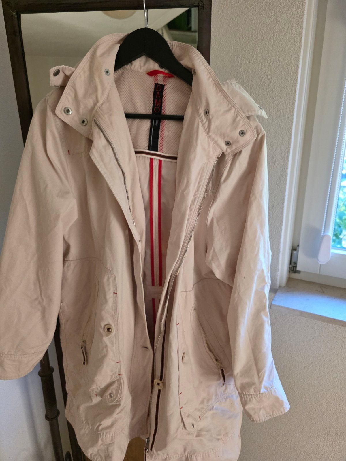 Damo damesjas, zachte en fijne stof, Kleding | Dames, Beige, Maat 42/44 (L), Ophalen of Verzenden, Damo
