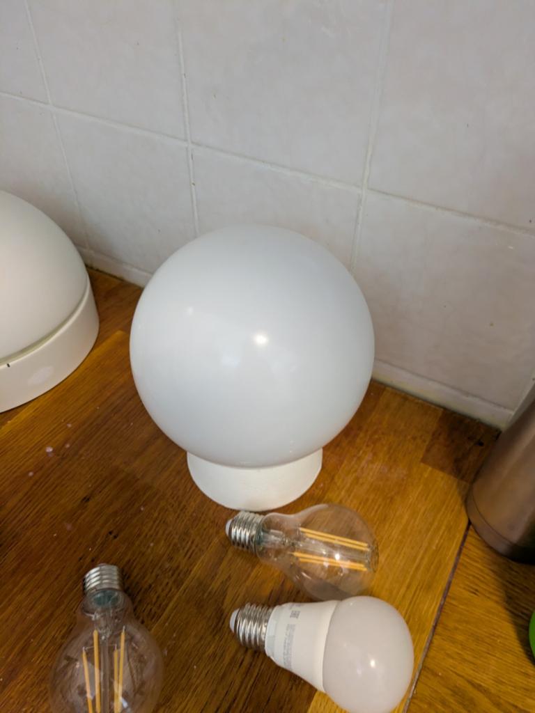 3 IKEA lampen, wit, bolvormig, wand- of plafondlamp, Ophalen, Gebruikt