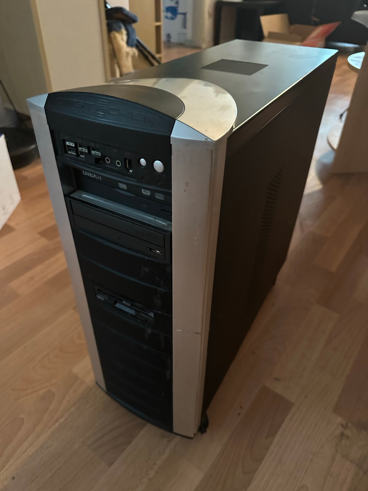 Cooler Master Stacker Desktop PC - Moederbord, CPU, RAM, PSU, Computers en Software, Desktop Pc's, Gebruikt, Onbekend, Minder dan 4 GB