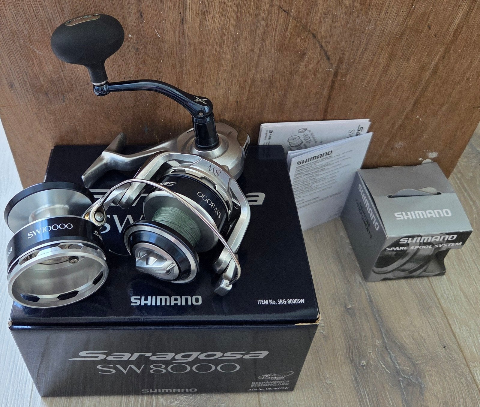 Shimano Saragosa 8000SW + extra 10000 spoel - Z.G.A.N., Watersport en Boten, Hengelsport | Roofvissen, Ophalen of Verzenden