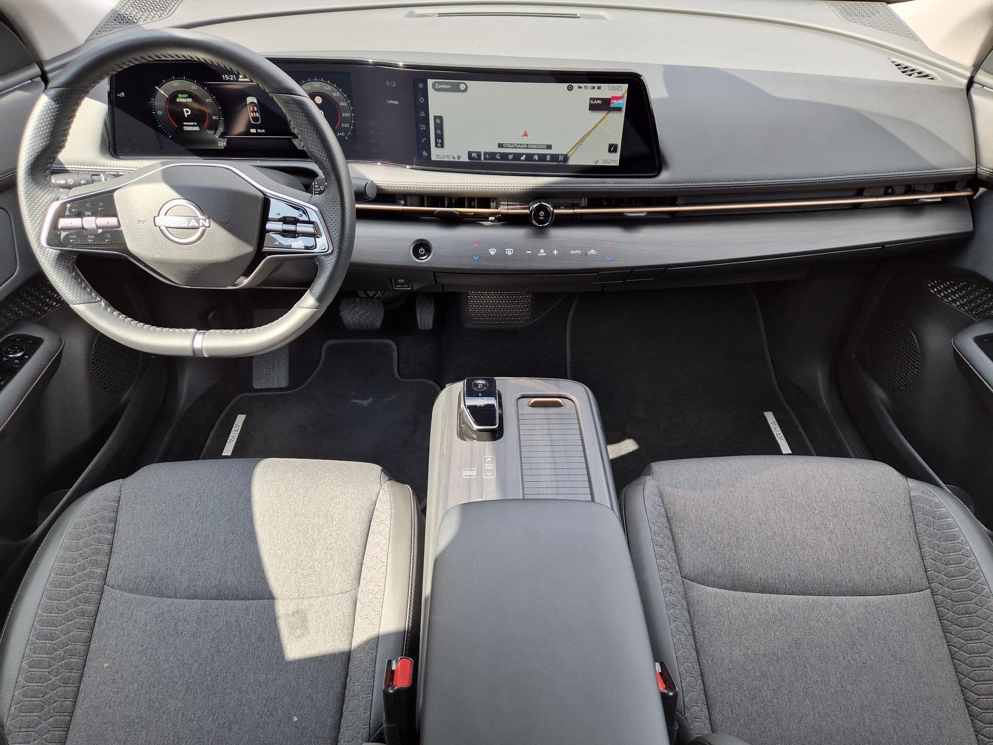 Nissan Ariya Advance 91 kWh / SOH 99% / Fabrieksgarantie tot, Auto's, 750 kg, Leder en Stof, Zwart, Ariya