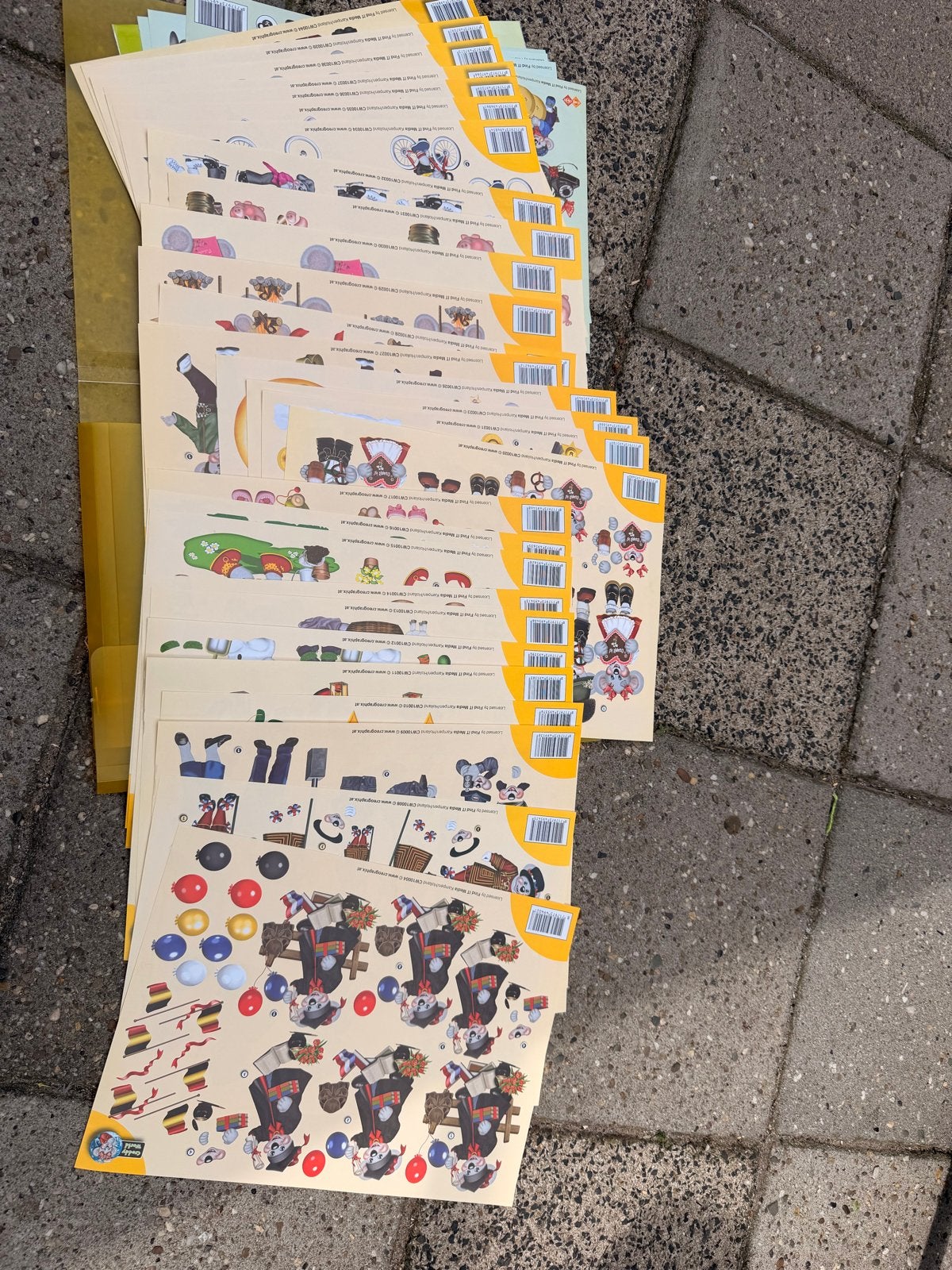 33 3D vellen Creddy World, Hobby en Vrije tijd, Kaarten | Zelf maken, Ophalen of Verzenden, Gebruikt, Overige thema's, Overige typen