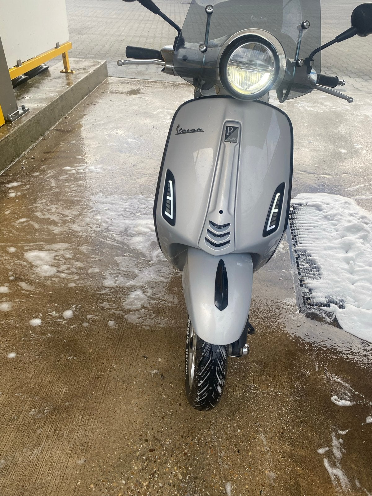 Vespa Primavera 50cc 2015- Custom Kleur & LED Verlichting, Ophalen of Verzenden, Gebruikt