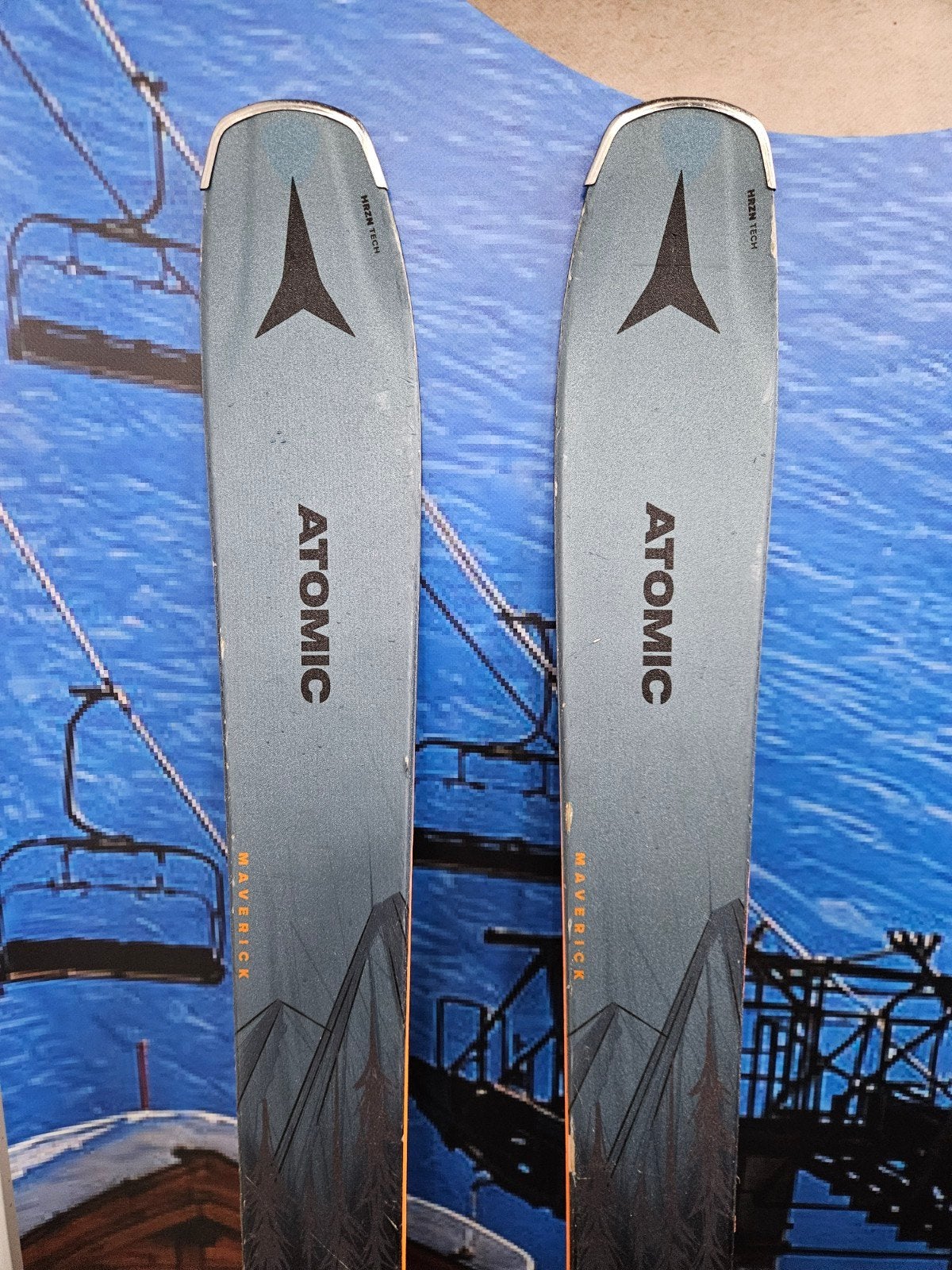 Atomic Maverick 86 Ski's met bindingen, 160 tot 180 cm, Ophalen of Verzenden, Zo goed als nieuw, Atomic