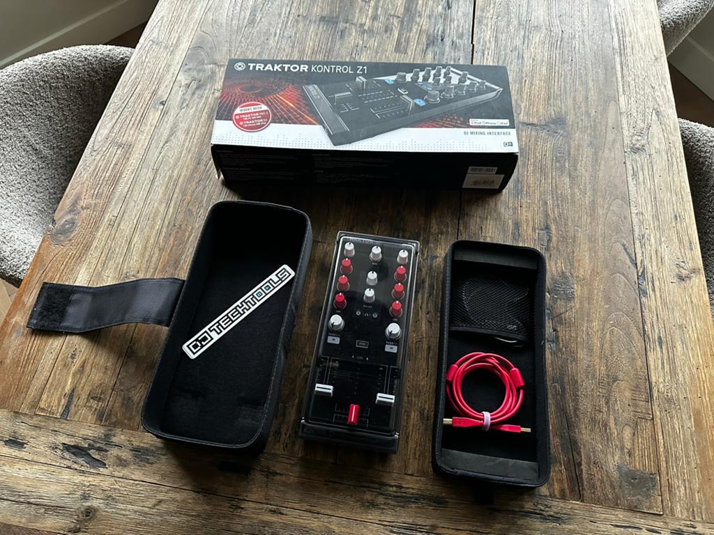 Traktor Kontrol Z1, Ophalen of Verzenden, Zo goed als nieuw