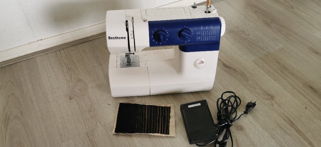 Naaimachine Besthome FY770  werkt goed, Ophalen of Verzenden, Zo goed als nieuw, Naaimachine, Overige merken